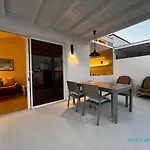Casa Tie' Lanzarote Vista Mar - Piscina Relax - Adults Only Apartment *