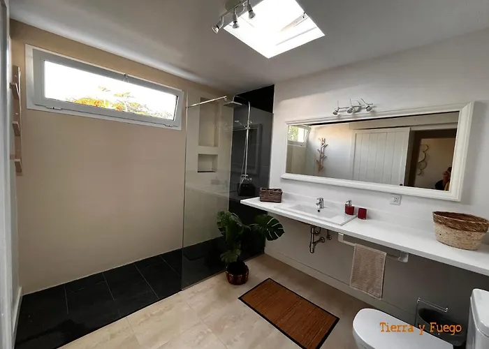 Casa Tie' Lanzarote Vista Mar - Piscina Relax - Adults Only Apartment *