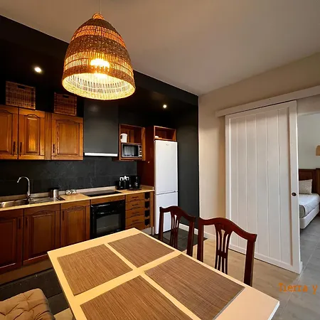 Casa Tie' Lanzarote Vista Mar - Piscina Relax - Adults Only Апартаменты Тиас